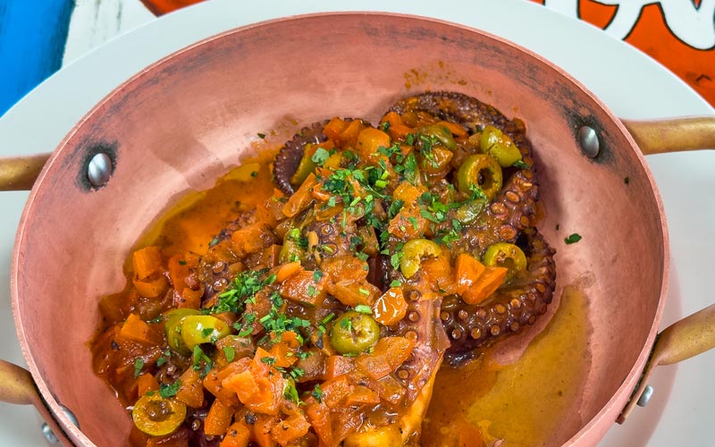 PalmBeach Tropical Restaurant | Polpo in Rosso | cotto al vapore, con pomodoro fresco, olive, capperi